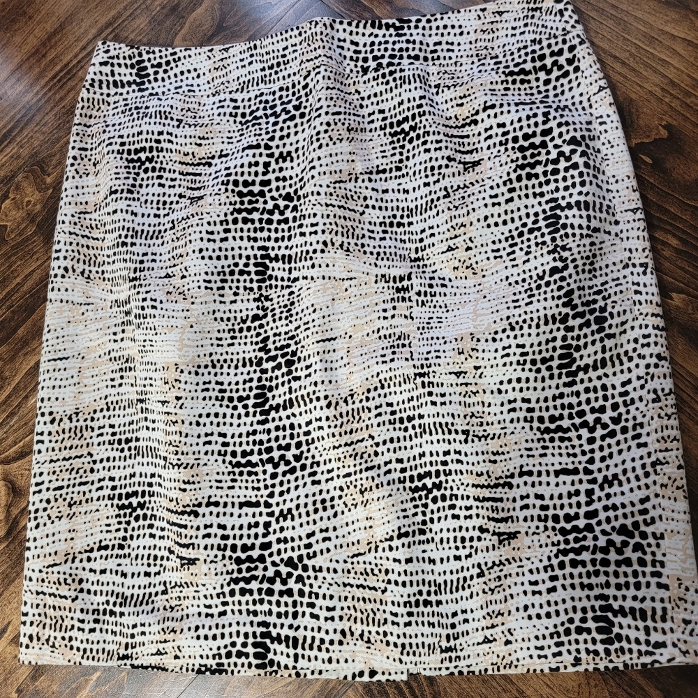 Snake skin print pencil skirt size 12